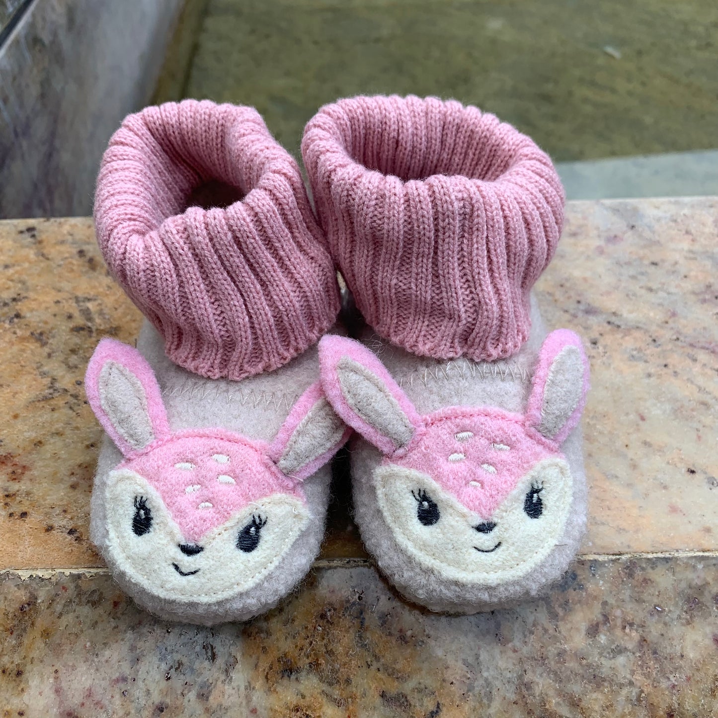 SCARPETTA BABBUCCIA CON TEMA CERBIATTA