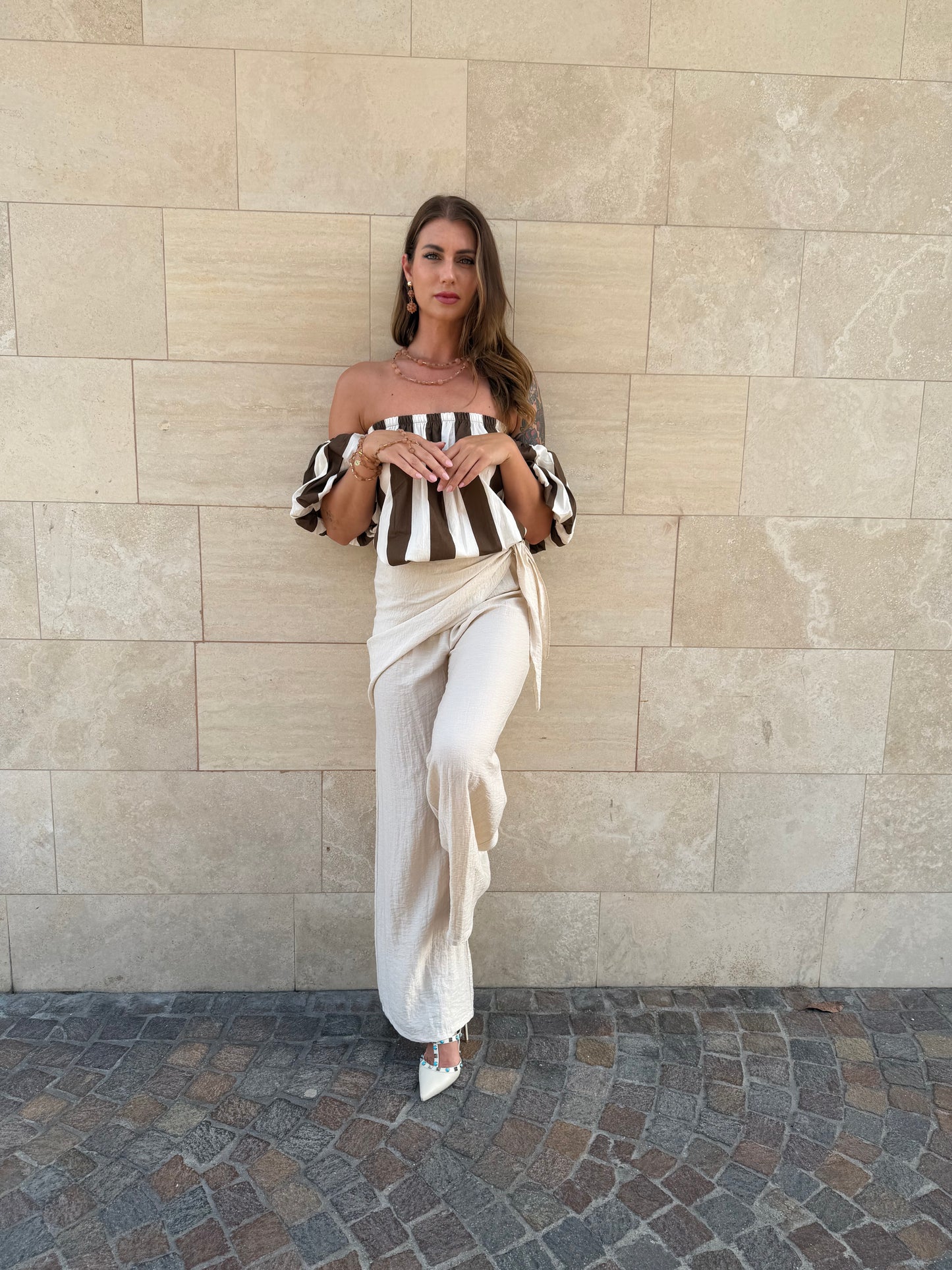 Pantalone a palazzo con bandana color sabbia