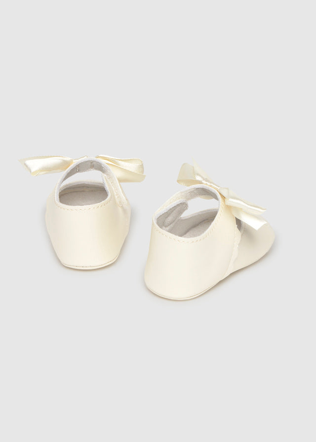 SCARPE CERIMONIA CON FIOCCO DORATO