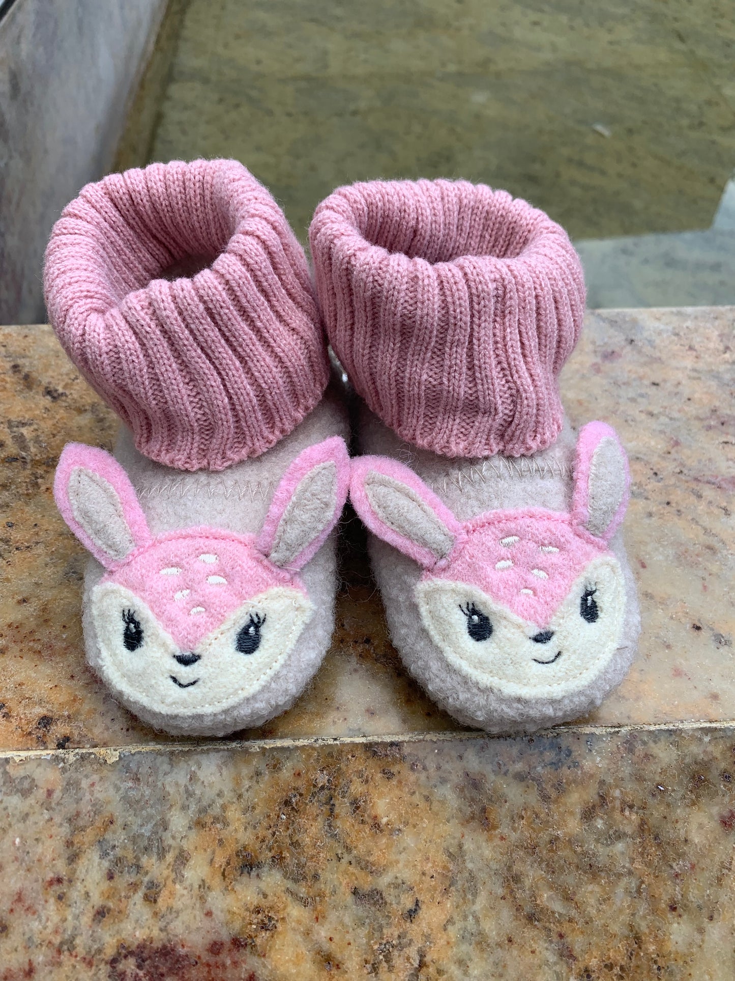 SCARPETTA BABBUCCIA CON TEMA CERBIATTA